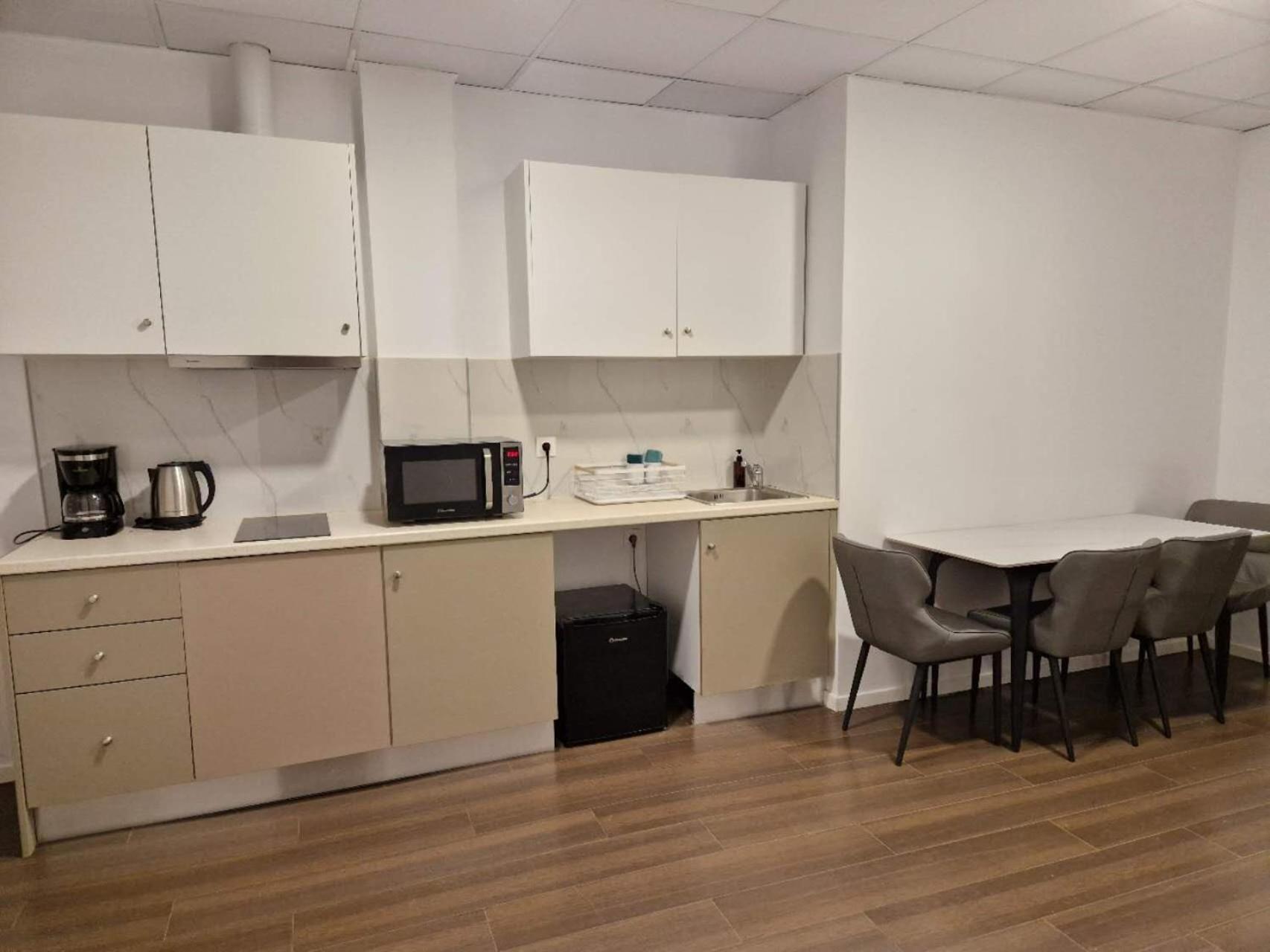 Anhome K11 Serviced Apartments Ateny Zewnętrze zdjęcie